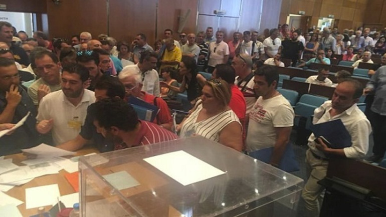 Δεν εκλέχθηκε πρόεδρος στην ΕΟΠΕ!