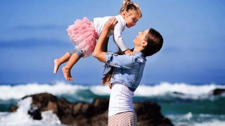 7+1 τρόποι για να πείτε καθημερινά «σ’ αγαπώ» στα παιδιά σας!