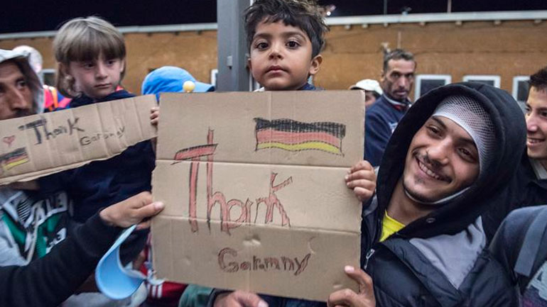 Γερμανία: Αυξήθηκε κατά 169% ο αριθμός των μεταναστών που διεκδίκησαν κοινωνικές παροχές το 2015