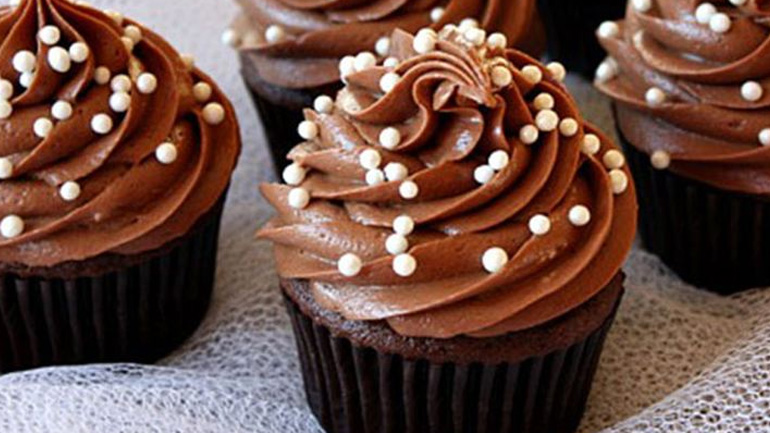 Cupcakes με επικάλυψη σοκολάτας
