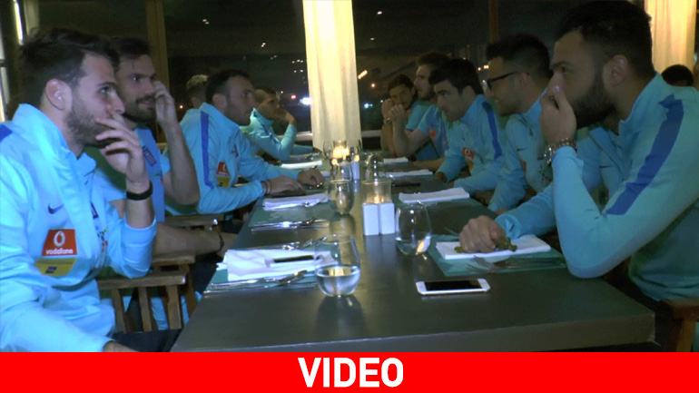 Παρέθεσε δείπνο στους διεθνείς ο Σκίμπε!