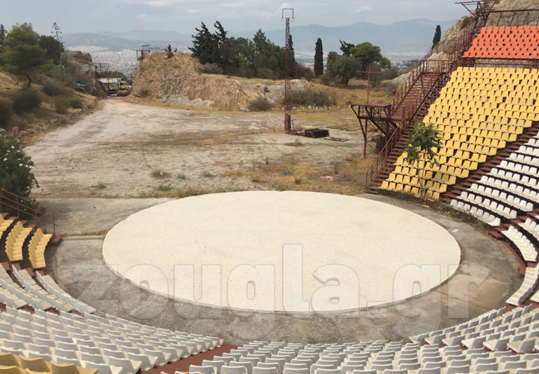 Από την ακμή στην παρακμή...