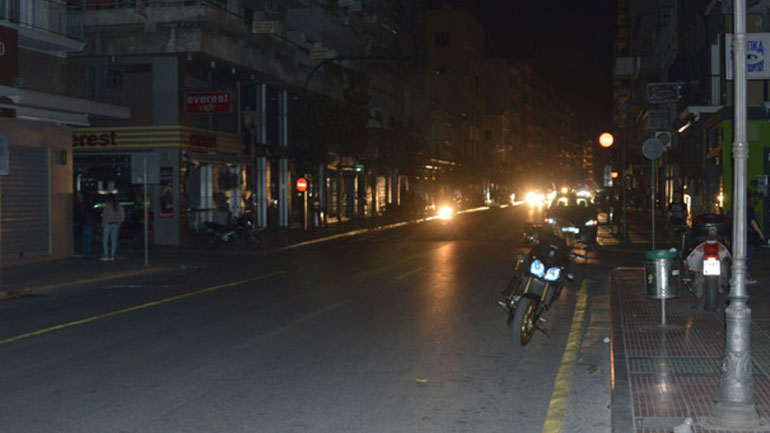 Βόλος: Χωρίς ρεύμα και τηλέφωνα περιοχές από τη σφοδρή καταιγίδα