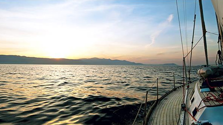 Αγνοείται ο κυβερνήτης ιστιοπλοϊκού στον Παγασητικό Κόλπο