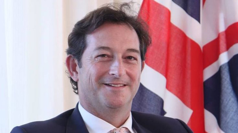 Η Βρετανία άνοιξε και πάλι την πρεσβεία της στην Τεχεράνη