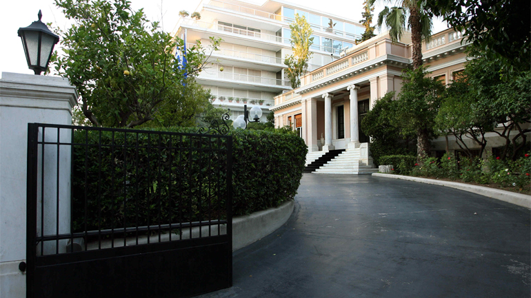 Διευρυμένη κυβερνητική σύσκεψη στο Μαξίμου