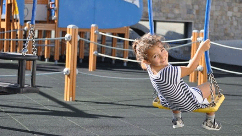 Όταν το παιδί αρνείται να φύγετε από τις κούνιες Όταν το παιδί αρνείται να φύγετε από τις κούνιες