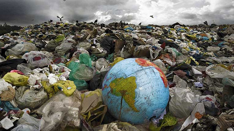 Πρόστιμο 10 εκατ. ευρώ για τα απόβλητα στην Ελλάδα