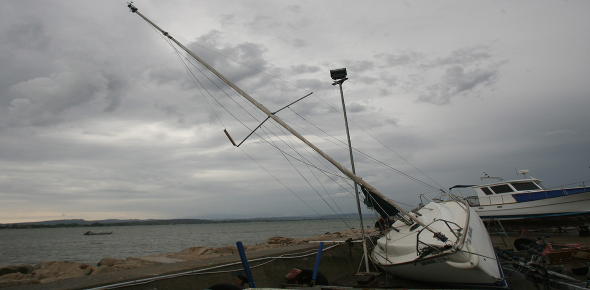 Ξαφνική κακοκαιρία αφήνει πίσω της νεκρούς