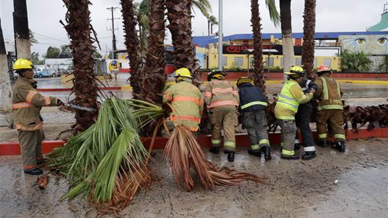 Μεξικό: Δύο νεκροί και τρεις αγνοούμενοι λόγω του τυφώνα Newton