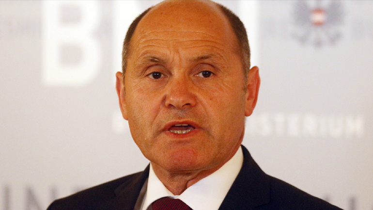 Αυστρία: Aπειλεί την Ουγγαρία με μήνυση για τους πρόσφυγες