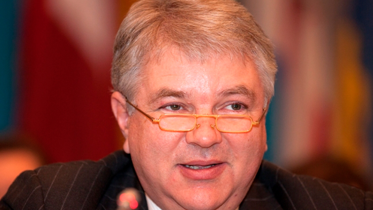 Μεσκόφ: «Η Ρωσία δεν εξετάζει να καταργήσει τις βίζες για τους Τούρκους υπηκόους»