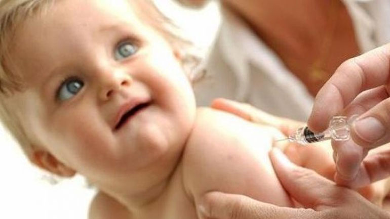 Ένας στους τέσσερις Έλληνες πιστεύει ότι τα εμβόλια δεν είναι ασφαλή Ένας στους τέσσερις Έλληνες πιστεύει ότι τα εμβόλια δεν είναι ασφαλή