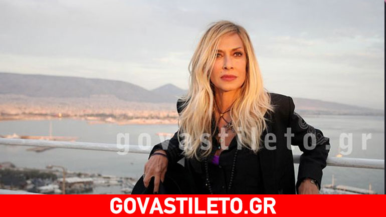 Άννα Βίσση: Στο Βεάκειο Θεατρο Πειραιά για τις τελευταίες λεπτομέρειες της συναυλίας της!