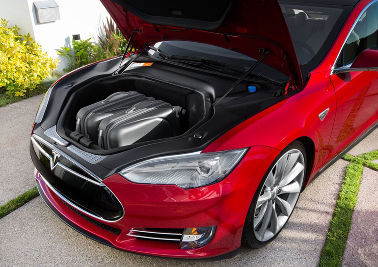 Χώρος αποσκευών και κάτω από το εμπρός καπό!