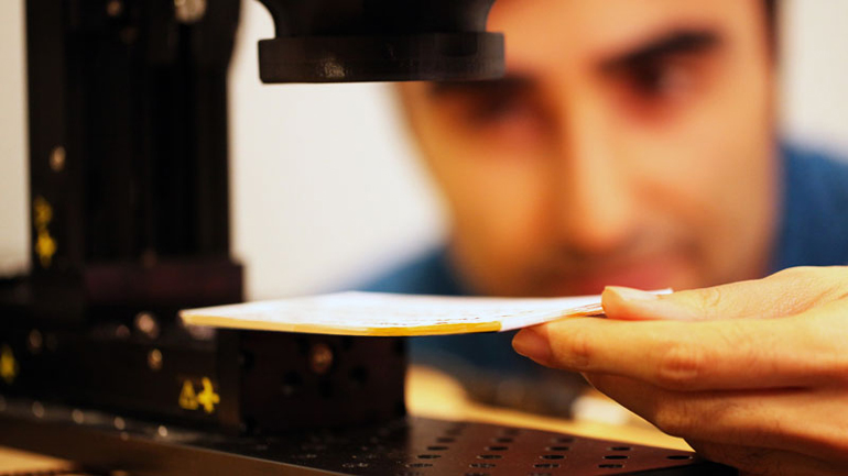 ΗΠΑ: Δημιουργήθηκε η πρώτη συσκευή που διαβάζει κλειστά βιβλία