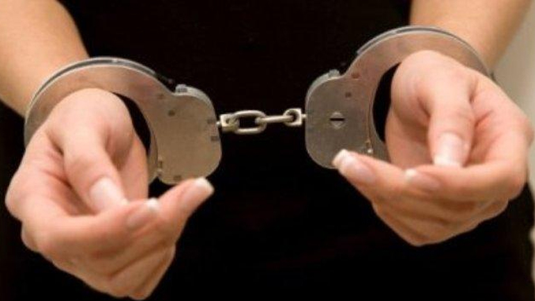 Ναύπακτος: Σύλληψη γυναίκας για κλοπή ηλικιωμένου