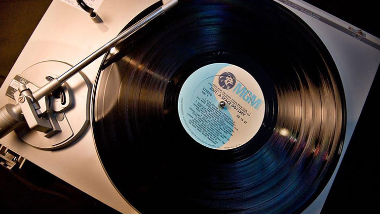 Vinyl is Back – The Original Vinyl Bazaar Show