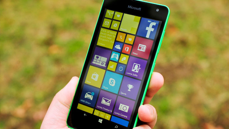 Η Microsoft φέρεται να αποσύρει τα τηλέφωνα Lumia