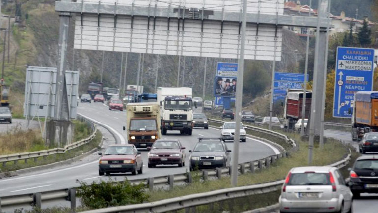 Τροχαίο το πρωί στον Περιφερειακό Θεσσαλονίκης – Τραυματίας ο οδηγός