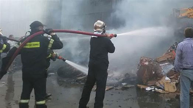 Χανιά: Φωτιά τα ξημερώματα σε μάντρα αυτοκινήτων