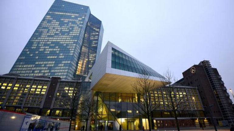 Υποστήριξη από την ΕΚΤ για μικρότερα πλεονάσματα στην ελληνική οικονομία