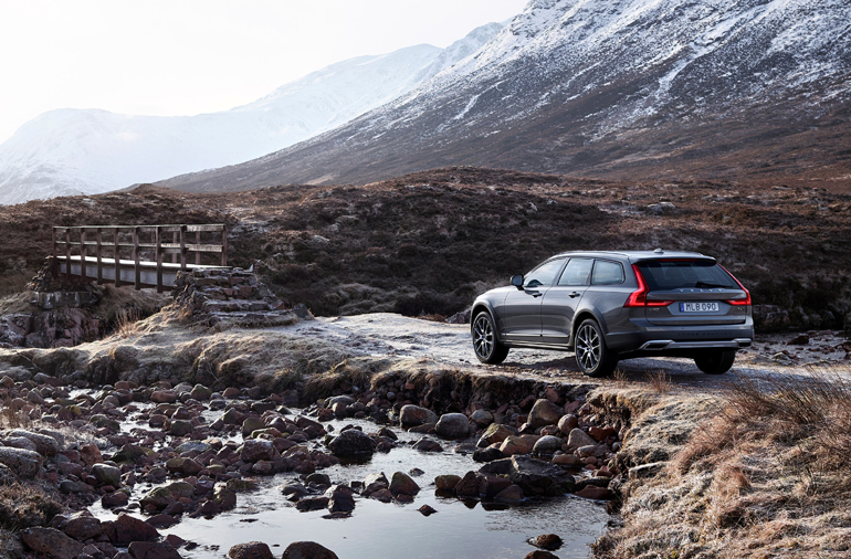 Το νέο Volvo V90 Cross Country...