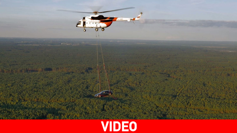 Από τον ουρανό ήρθε η νέα Panamera