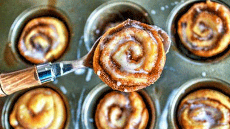 Ρολά κανέλας με φύλλο σφολιάτας για το σχολείο