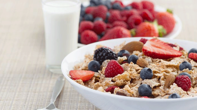 Πώς ένα καλό πρωινό βοηθά στην απώλεια βάρους