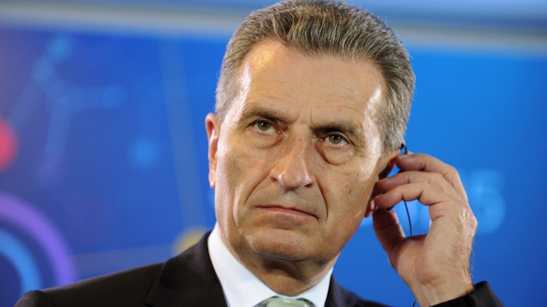 Έτινγκερ: «Δώστε περισσότερα χρήματα στη Frontex»