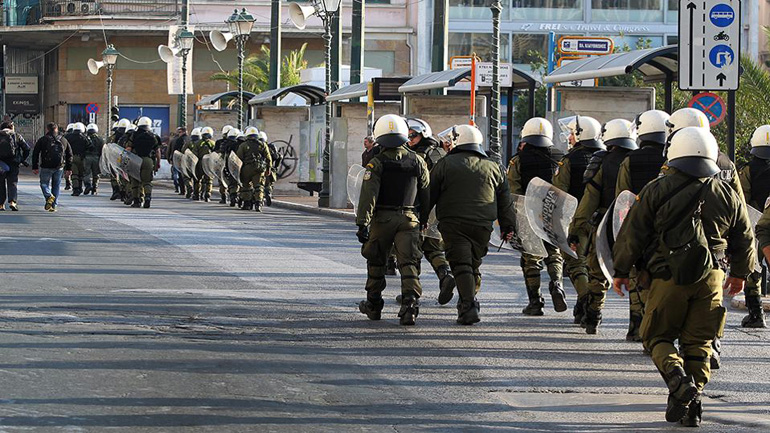 Συνελήφθη ο νεαρός που τραυμάτισε σε διαδήλωση τον Διοικητή της Τροχαίας Αθηνών