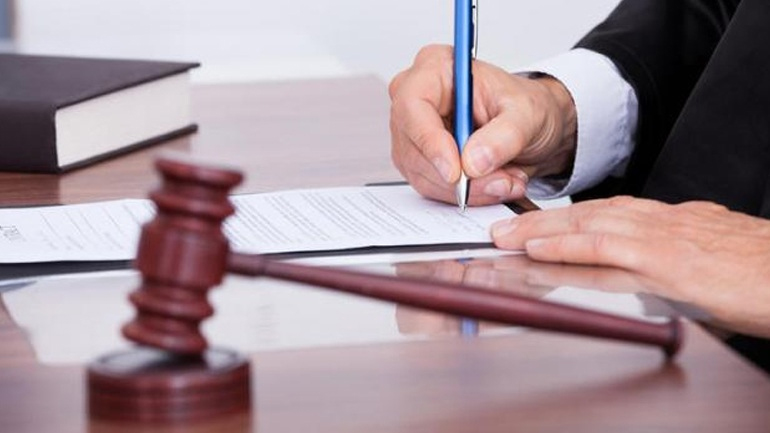 Αντίθετοι οι δικαστικοί σε νέες μειώσεις λόγω ειδικού μισθολογίου