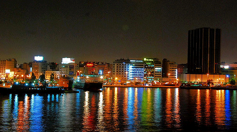 Με καθυστέρηση ο απόπλους 3 πλοίων από Πειραιά για Κρήτη μετά από τηλεφώνημα για βόμβα