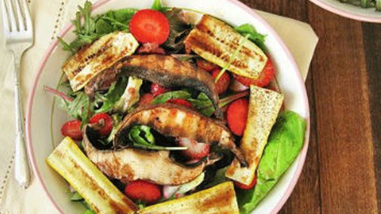 Σαλάτα με ψητά λαχανικά