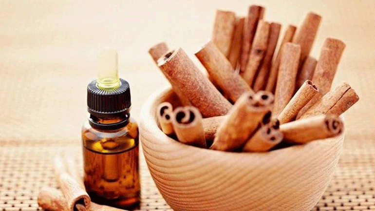 Λάδι κατά της κυτταρίτιδας με ελαιόλαδο και κανέλα