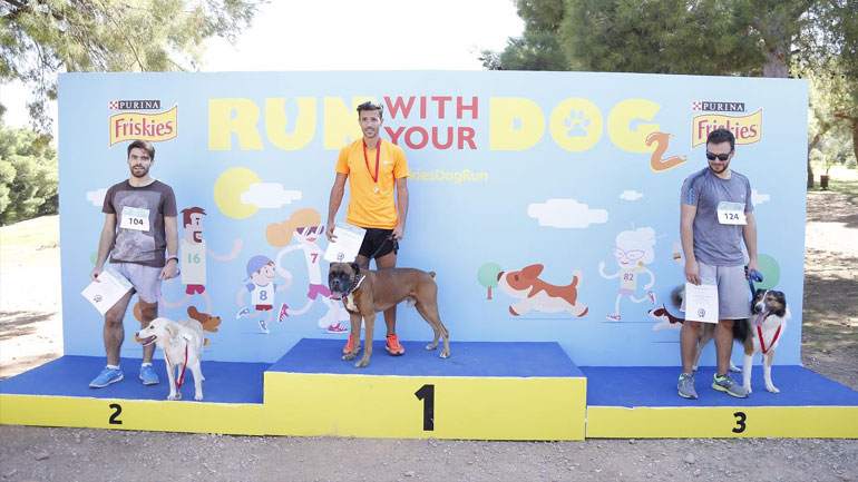 Το 3ο Run with your Dog πραγματοποιείται από τα Friskies®  στις 2 Οκτωβρίου στο Λόφο Πανί, στον Άλιμο