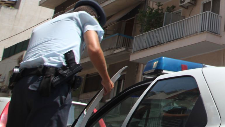 Αγρίνιο: Προσπάθησε να κάψει ζωντανή τη μητέρα του