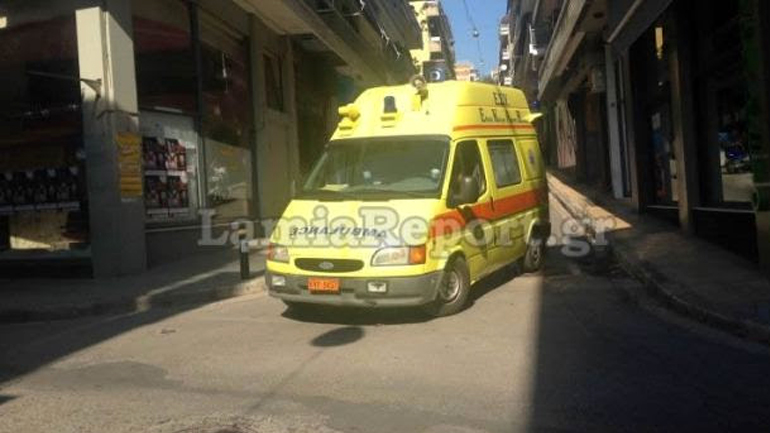 Λαμία: Αυτοτραυματίστηκε με μαχαίρι στην κοιλιά