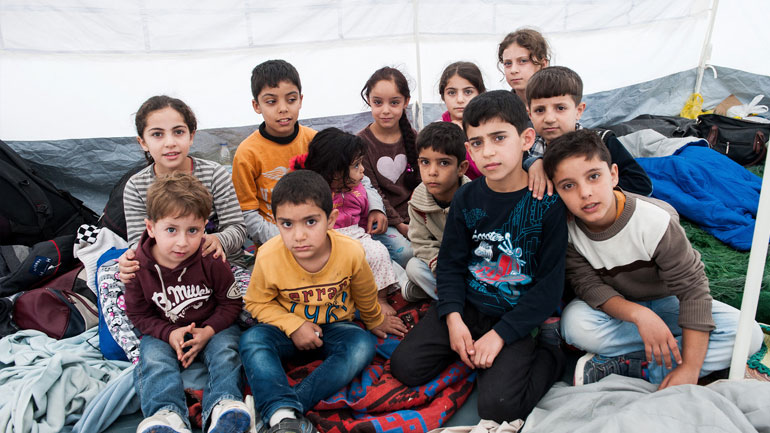 Ναύλωση δύο πλοίων για την προσωρινή φιλοξενία προσφύγων από τη Μόρια