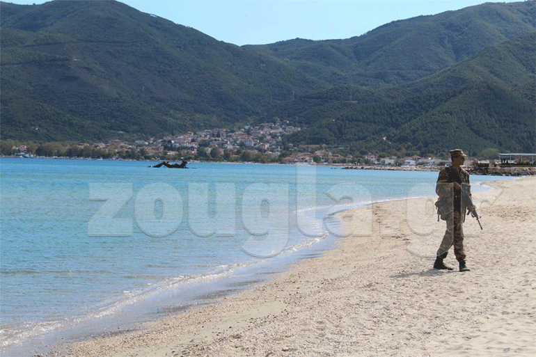 Ημιβυθισμένο το ελικόπτερο