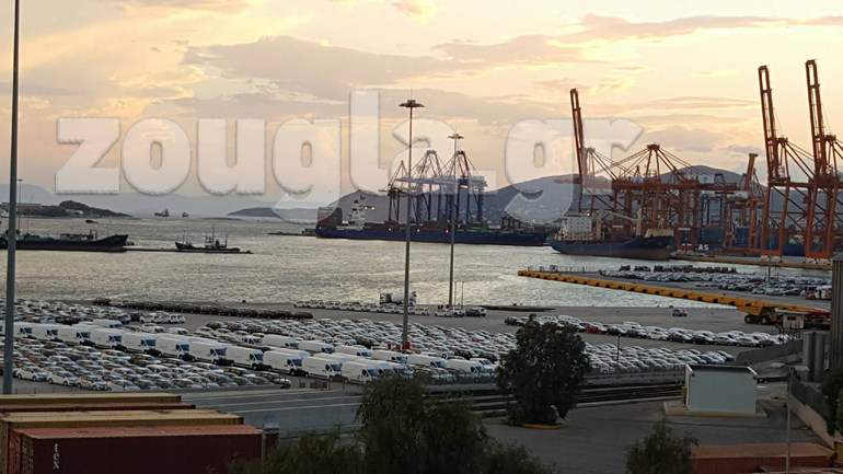 Εκατοντάδες νέα οχήματα περιμένουν στη σειρά για να πάρουν το... δρόμο τους!