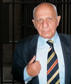 Κομβικό ρόλο όμως έπαιξε ο δικηγόρος Δημήτρης Παρασκευόπουλος, ο οποίος τον Οκτώβριο του 2009, ενεπλάκη στο κύκλωμα και τελικά αποφάσισε να συνεργαστεί με τις Αρχές και να μετατραπεί σε προστατευόμενο μάρτυρα