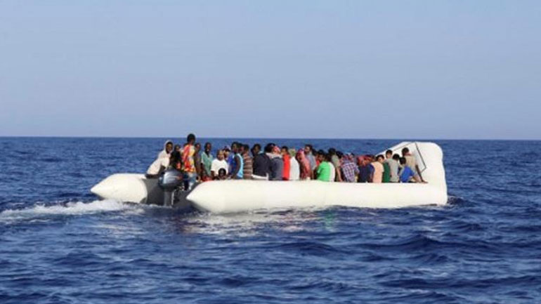 Λιγοστεύουν οι ελπίδες για επιζώντες από το ναυάγιο στις αιγυπτιακές ακτές