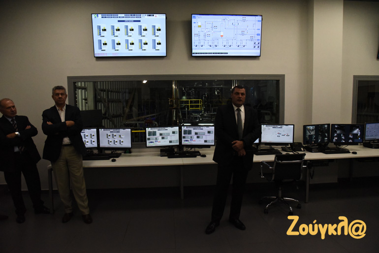 Ο θάλαμος ελέγχου του εργοστασίου