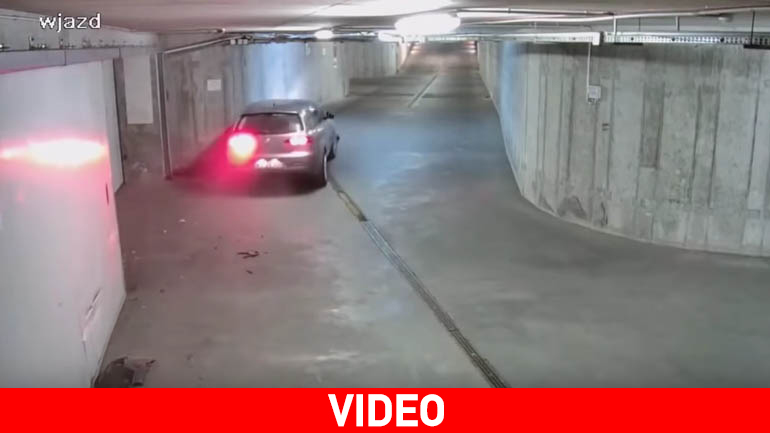 Ούτε από το πάρκινγκ δεν μπορεί να βγει! Ούτε από το πάρκινγκ δεν μπορεί να βγει!