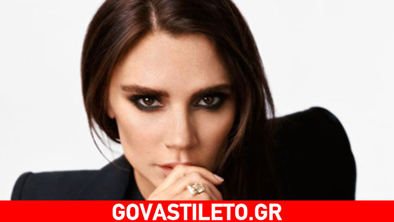 Victoria Beckham: Ποζάρει πιο sexy από ποτέ φορώντας μόνο το παλτό της