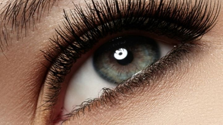Tips για τέλειες βλεφαρίδες από τους beauty gurus