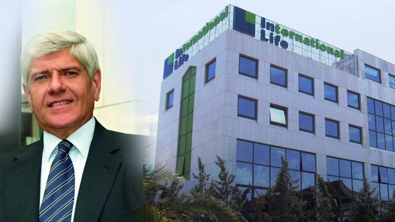 Κλείνει η International Life