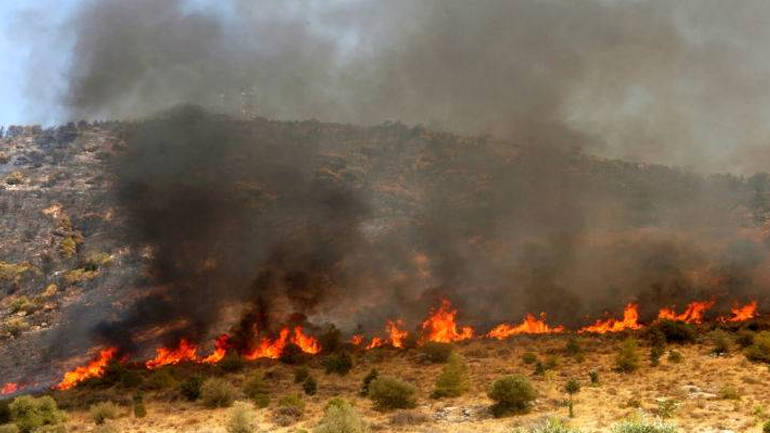 Λήμνος: Φωτιά στην περιοχή του Θάνους